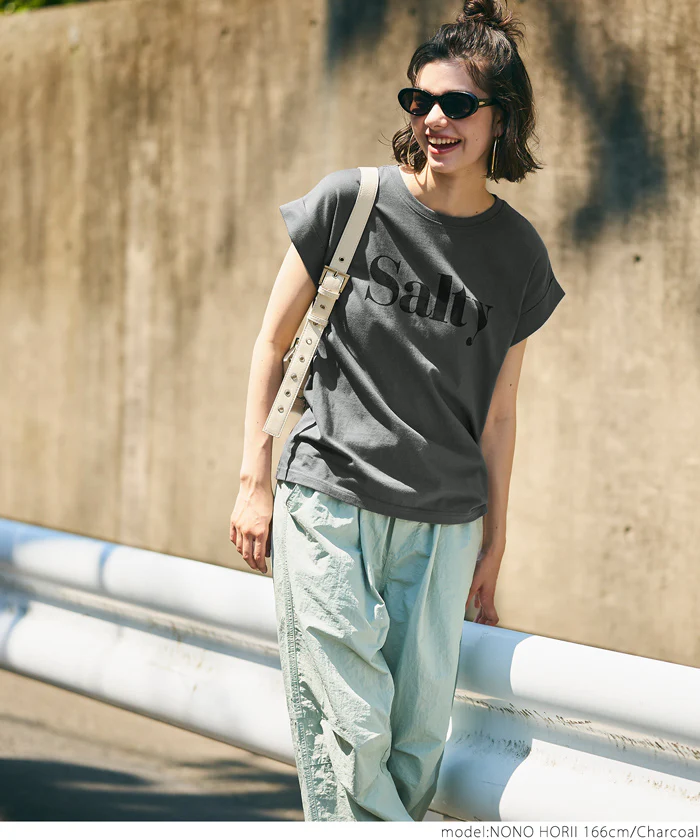 Tシャツ レディース フレンチスリーブ ロゴ プリント 英字 コットン生地 クルーネック ミディアム丈 半袖 メール便可 24ss - Image 5