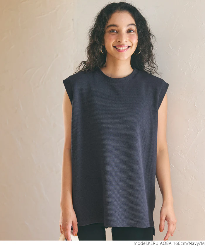 セール★1290円→990円 カットソー レディ―ス エンボス加工 ノースリーブ サイドスリット テールカット イージーケア メール便不可 - Image 17