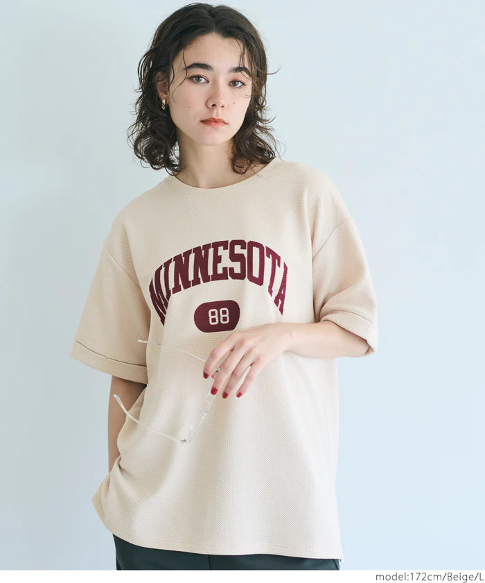 エンボスロゴTシャツ レディース メール便不可 - Image 3